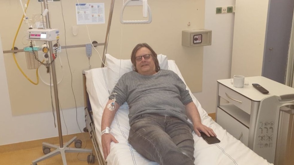 Robert in het ziekenhuis.